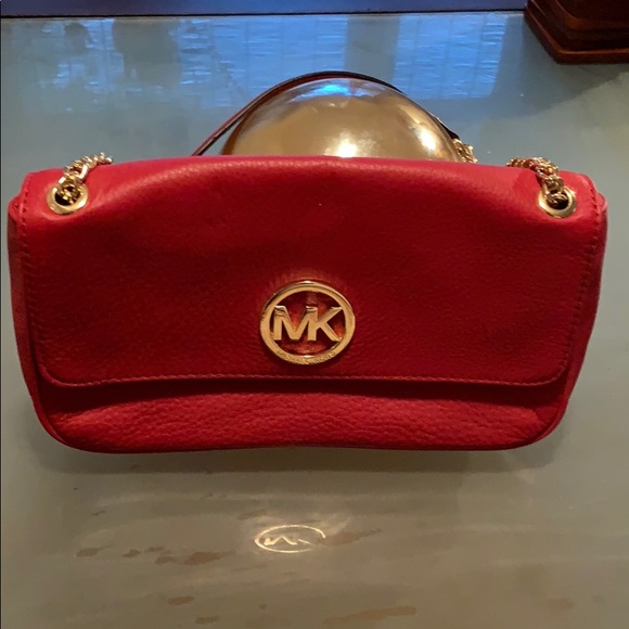 Red-Kiss Michael Kors Handbag - Picture 3 of 7